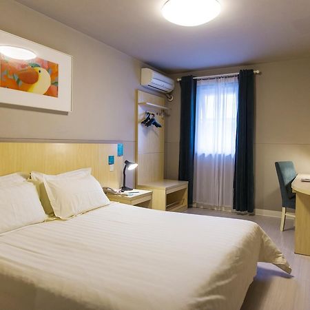 Jingjiang Inn Shanghai Henglong Plaza Exterior photo